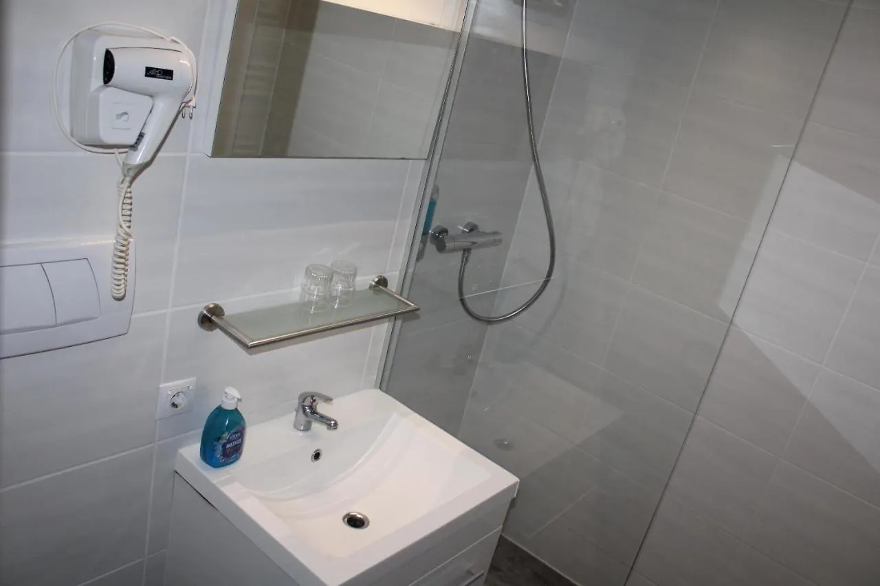 Apparthotel Alte Innbruecke-24Std-Self-Check In-Haustiere Willkommen 3*, Neuhaus am Inn