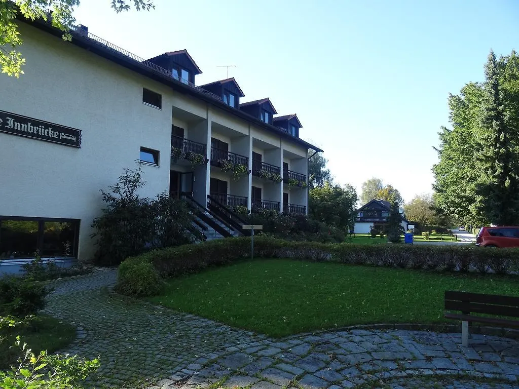 公寓式酒店 Apparthotel Alte Innbruecke-24Std-Self-Check In-Haustiere Willkommen 因河畔诺伊豪斯