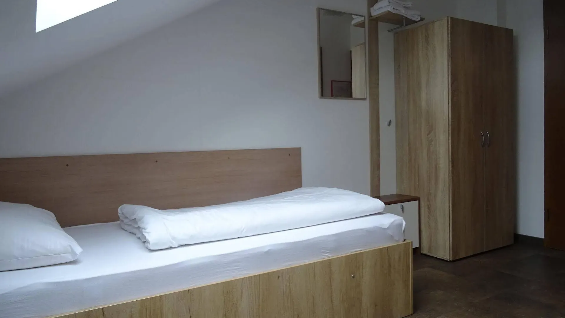 Apparthotel Alte Innbruecke-24Std-Self-Check In-Haustiere Willkommen 因河畔诺伊豪斯 公寓式酒店